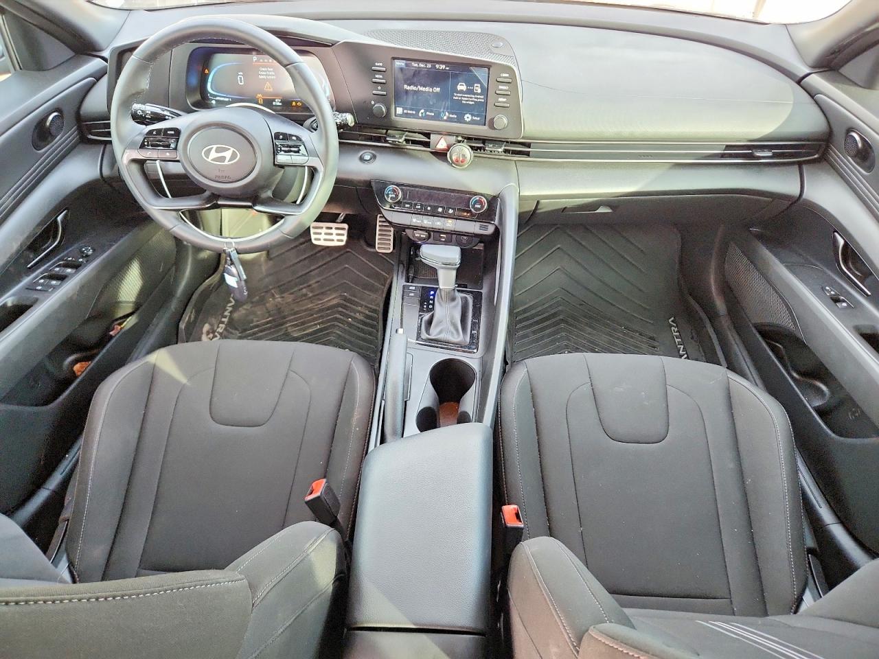 2025 HYUNDAI ELANTRA SEL SPORT photo 15