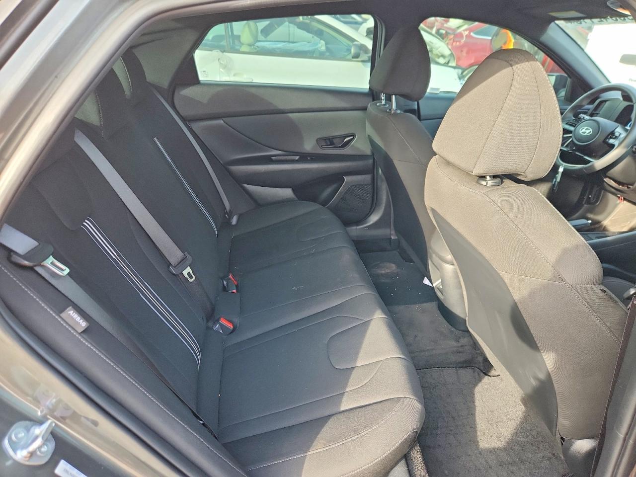 2025 HYUNDAI ELANTRA SEL SPORT photo 19