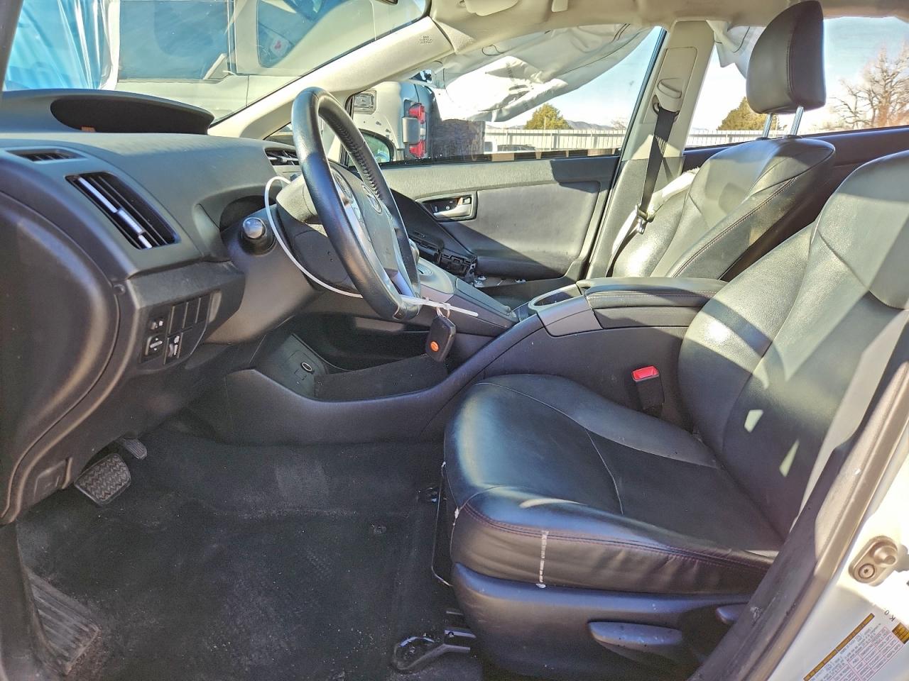 2013 TOYOTA PRIUS photo 7