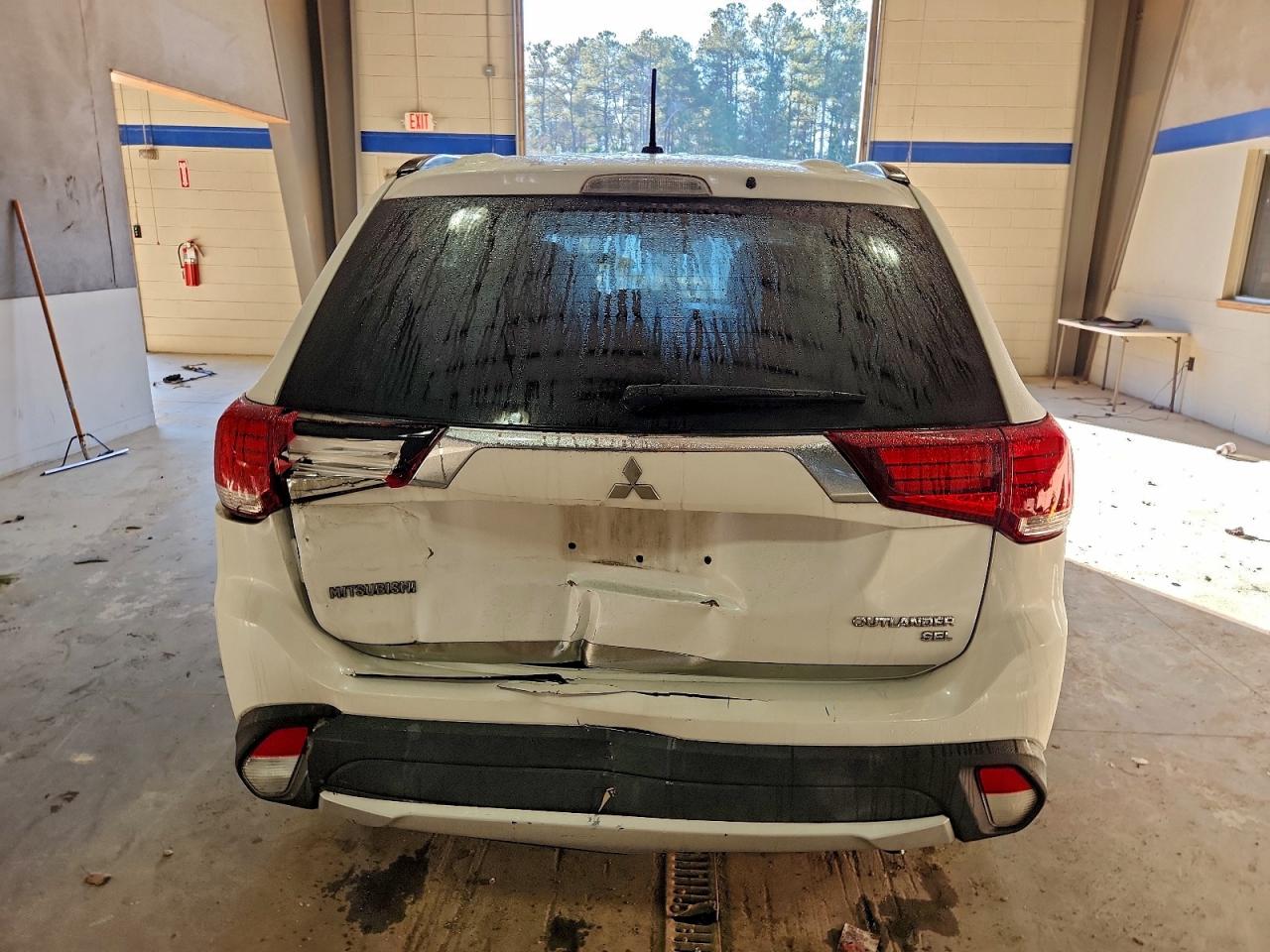 2016 MITSUBISHI OUTLANDER SE photo 11