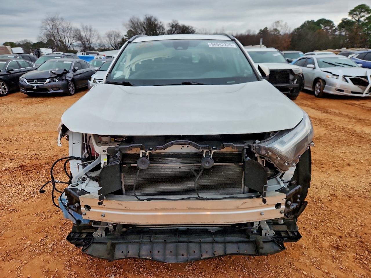2024 TOYOTA RAV4 XLE photo 5