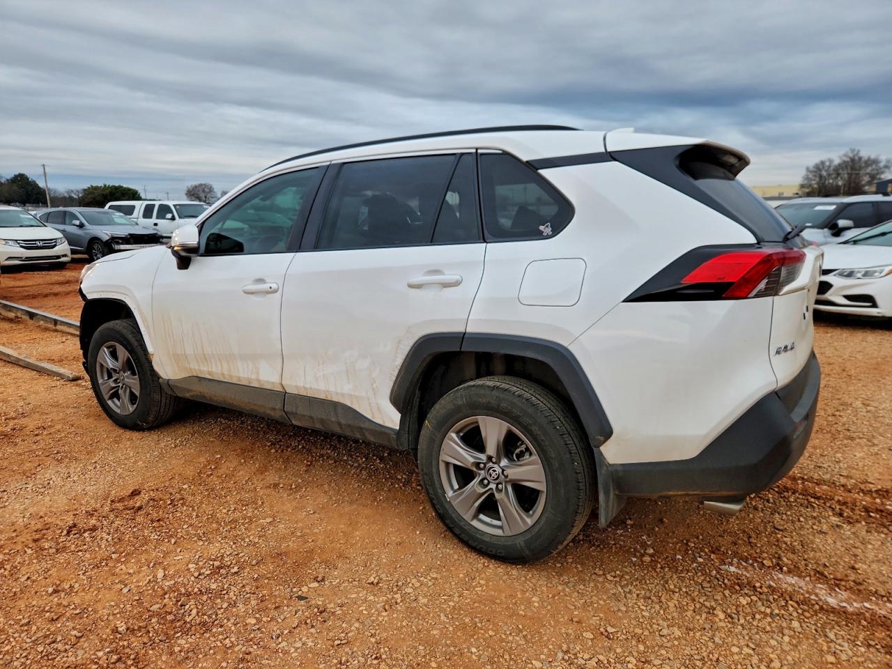2024 TOYOTA RAV4 XLE photo 2