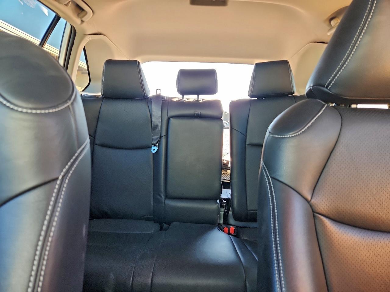 2024 TOYOTA RAV4 XLE photo 10