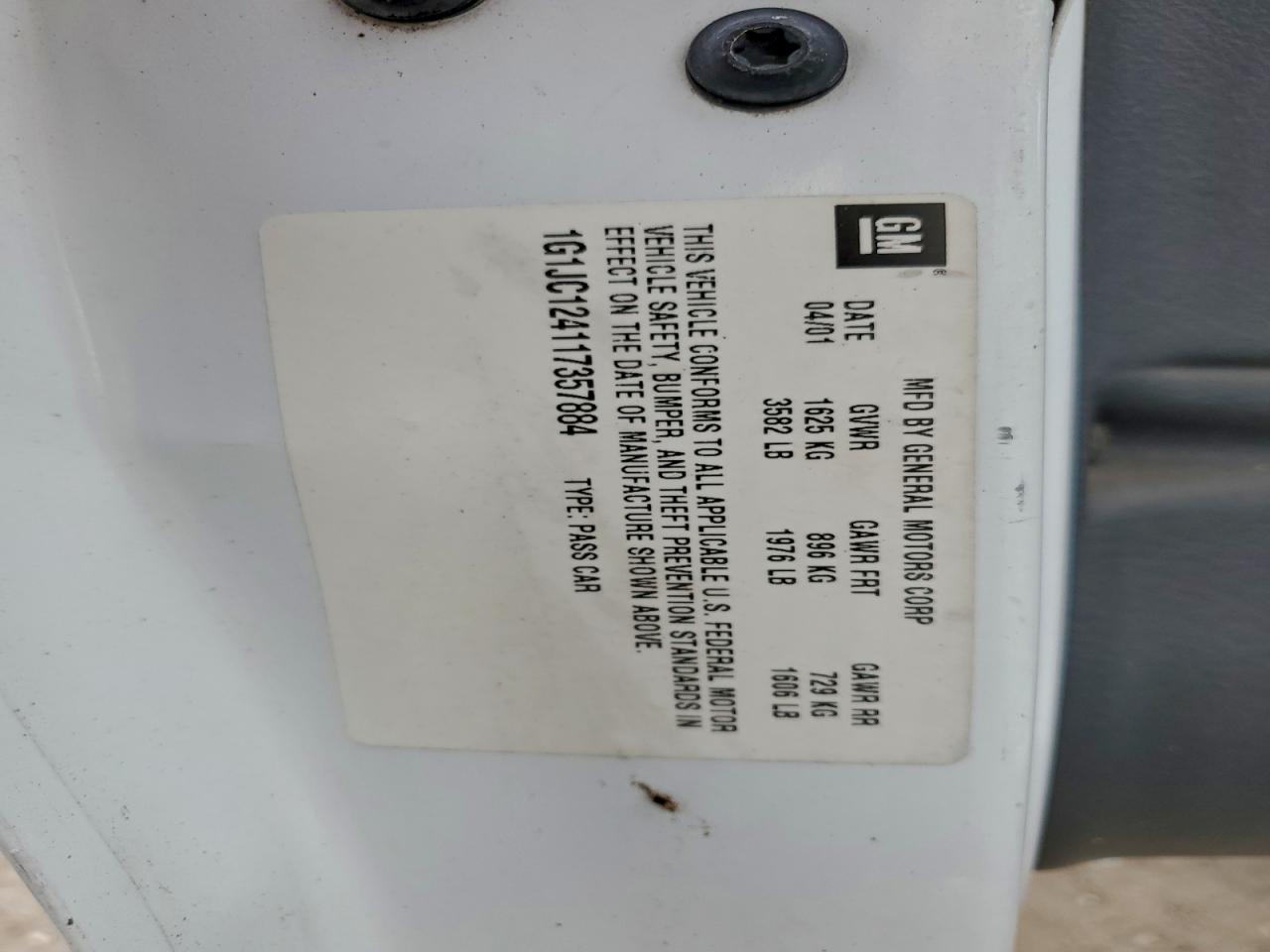 2001 CHEVROLET CAVALIER photo 12