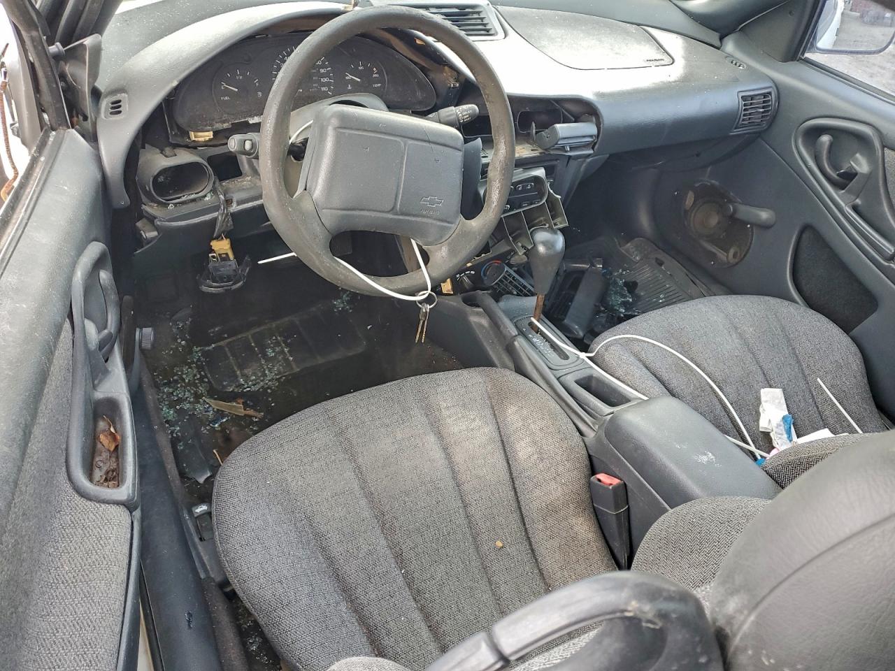 2001 CHEVROLET CAVALIER photo 8