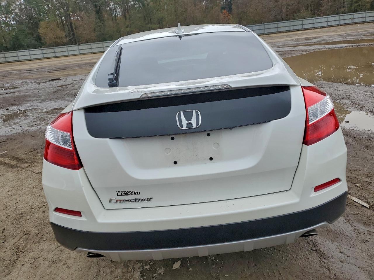 2015 HONDA CROSSTOUR EX photo 16