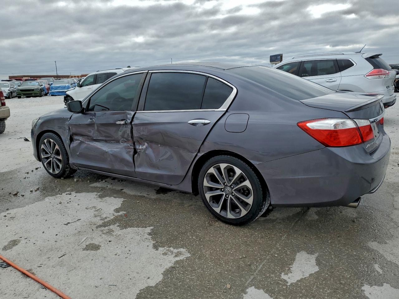 2015 HONDA ACCORD SPORT photo 2