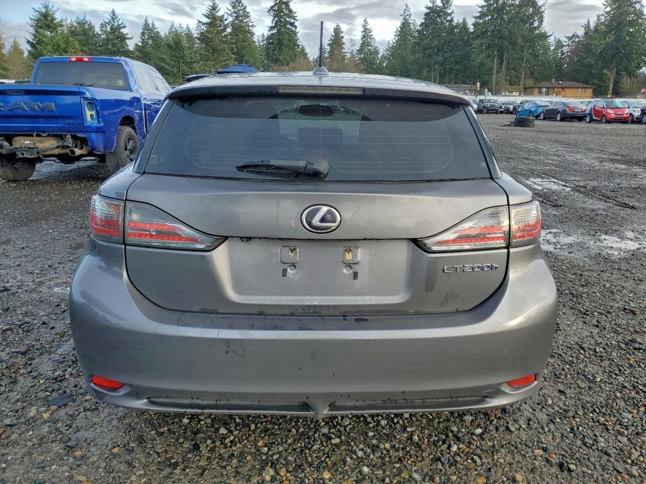 2013 LEXUS CT 200 photo 6