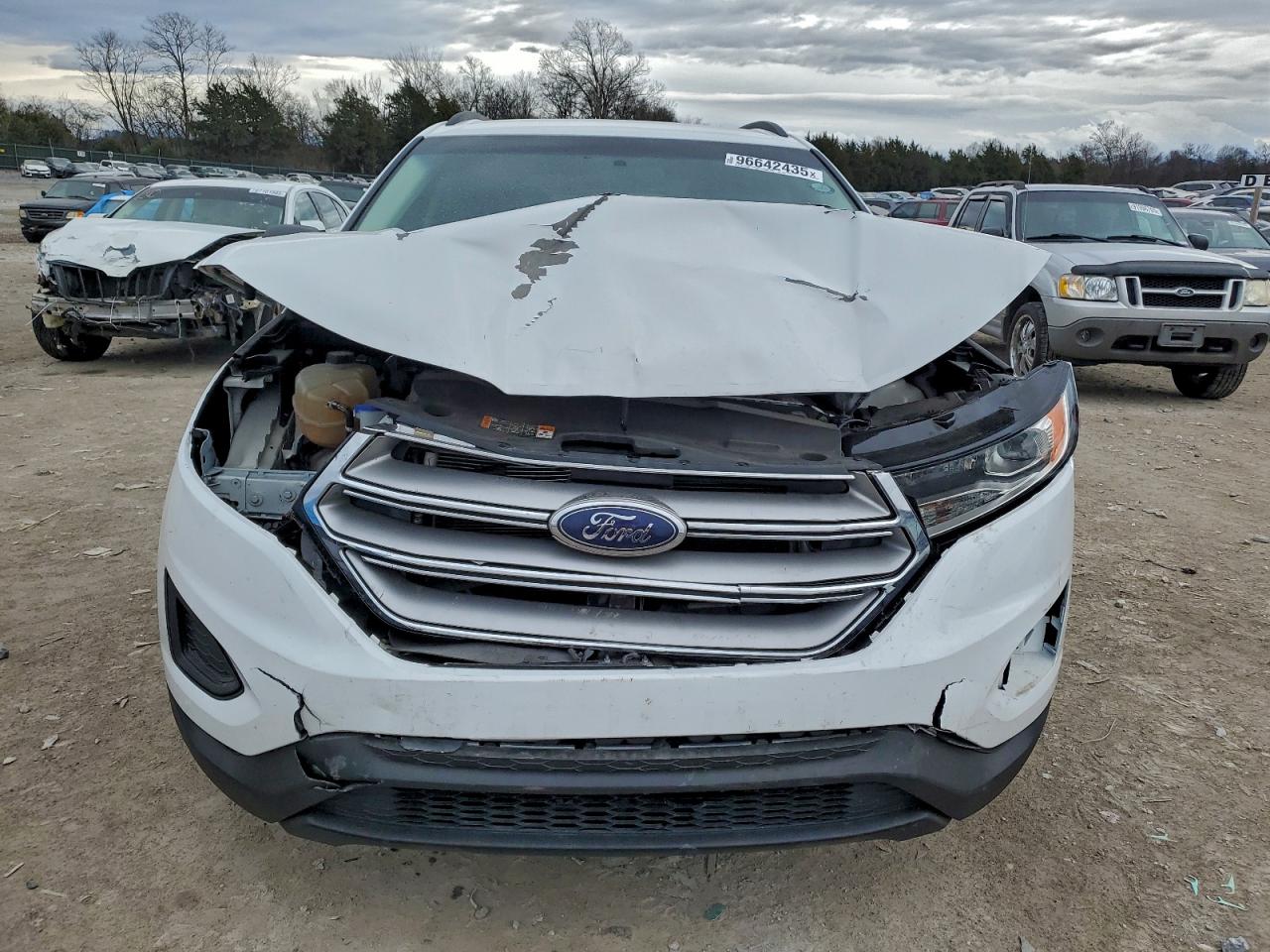 2016 FORD EDGE SE photo 5