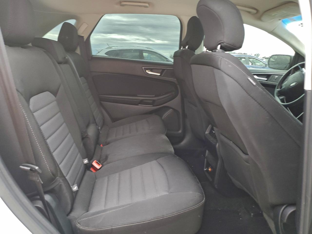 2016 FORD EDGE SE photo 11