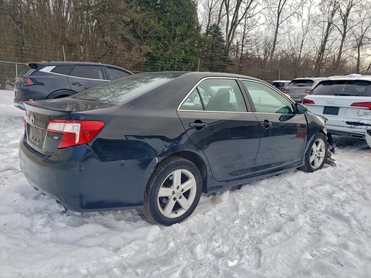 2012 TOYOTA CAMRY BASE photo 3