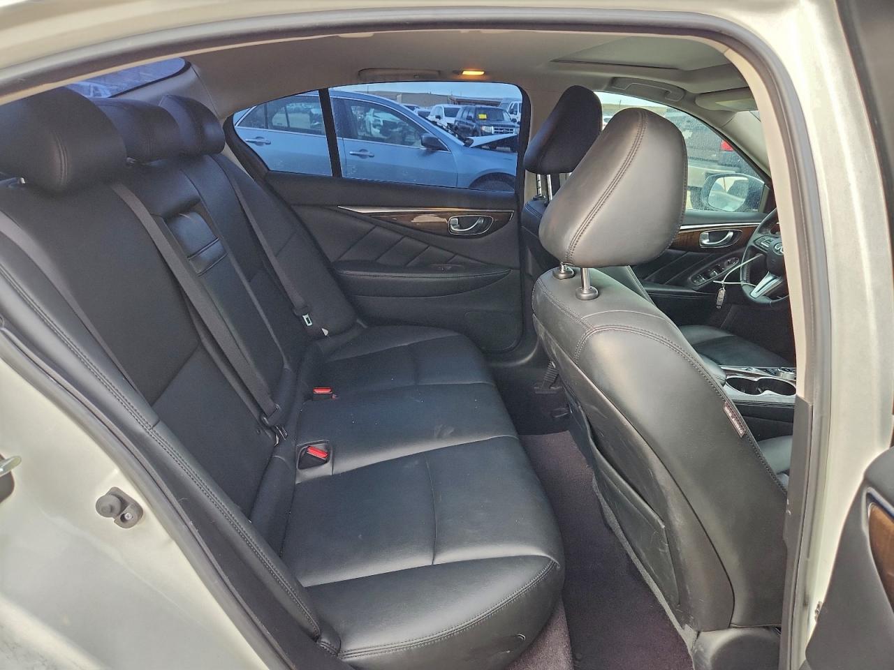 2018 INFINITI Q50 LUXE photo 10