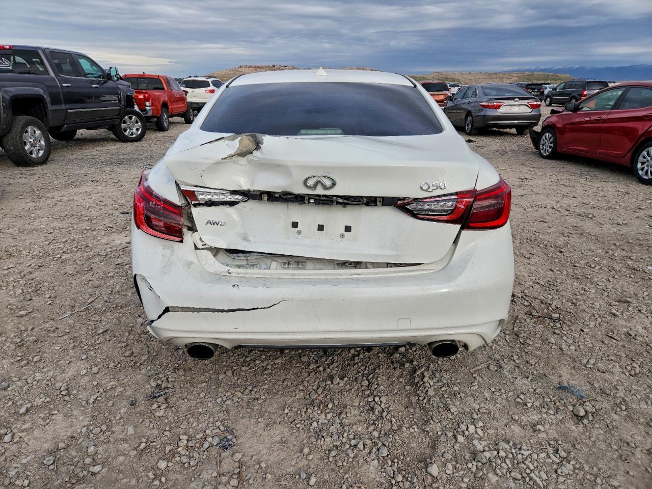 2018 INFINITI Q50 LUXE photo 6