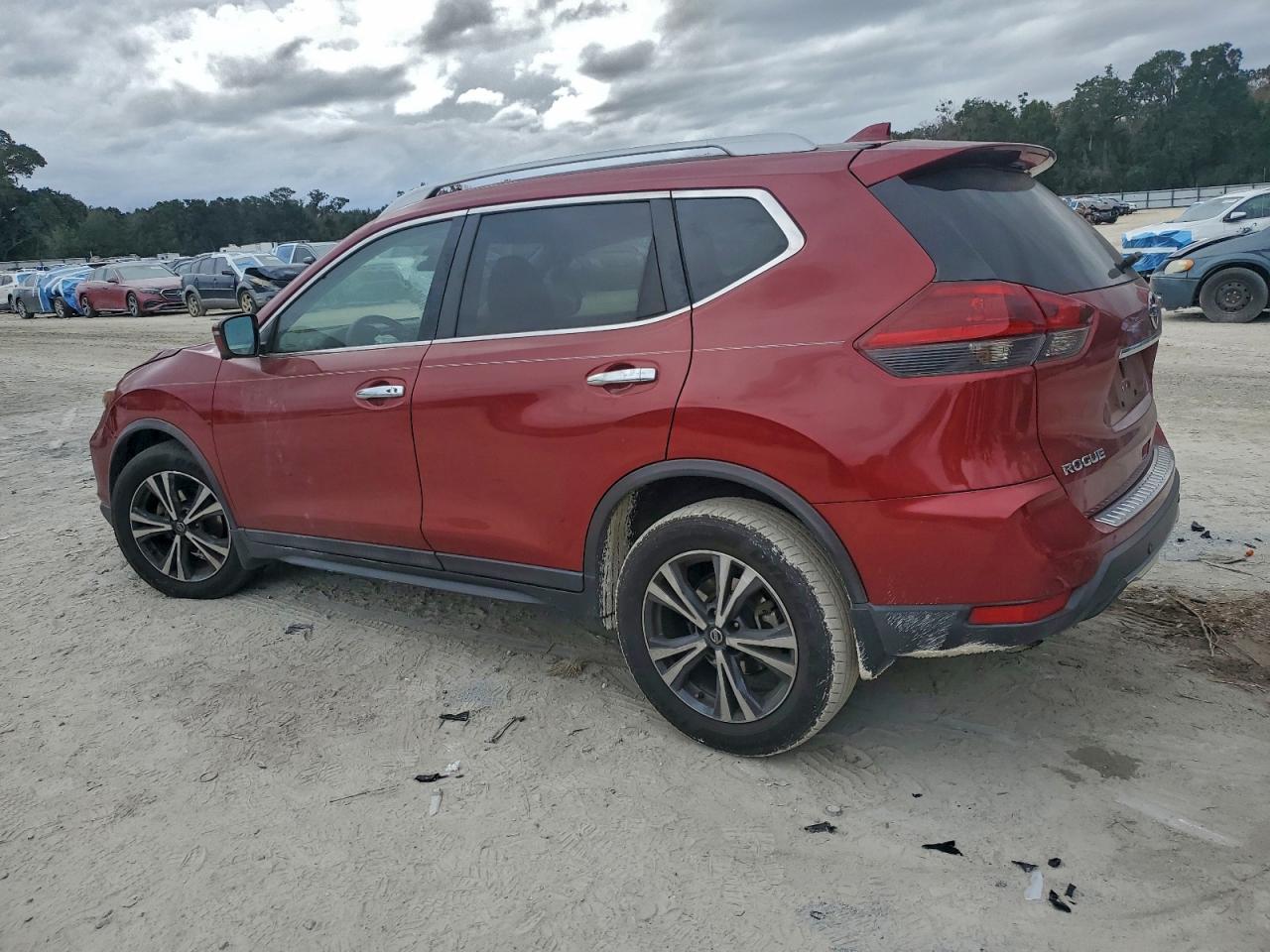 2019 NISSAN ROGUE S photo 2