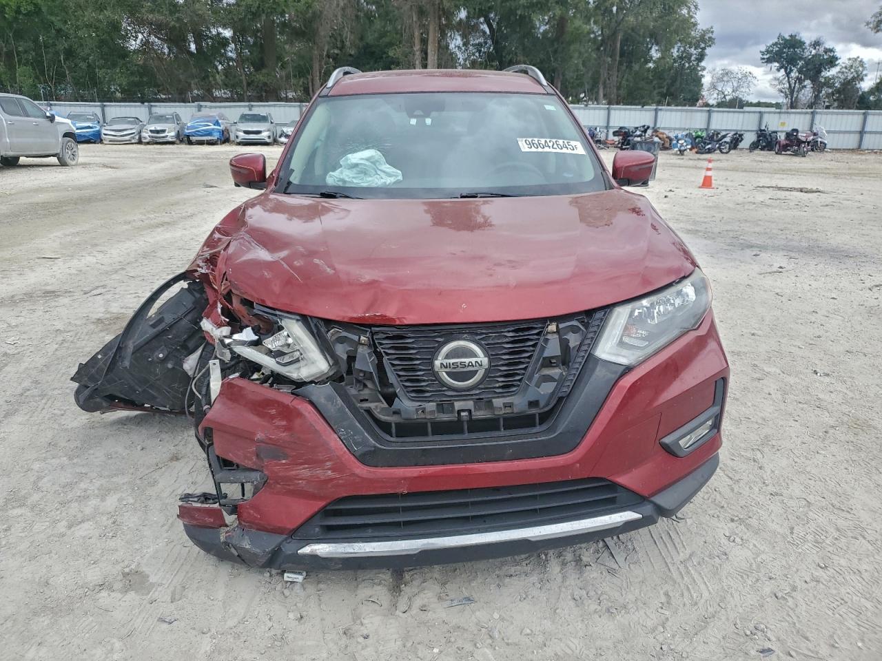 2019 NISSAN ROGUE S photo 5