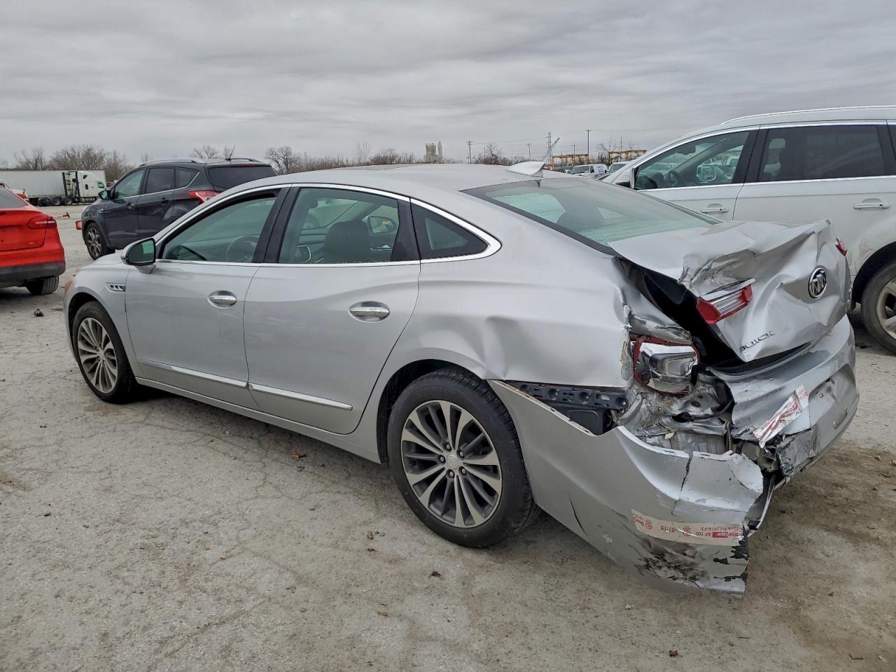 2018 BUICK LACROSSE PREMIUM photo 2