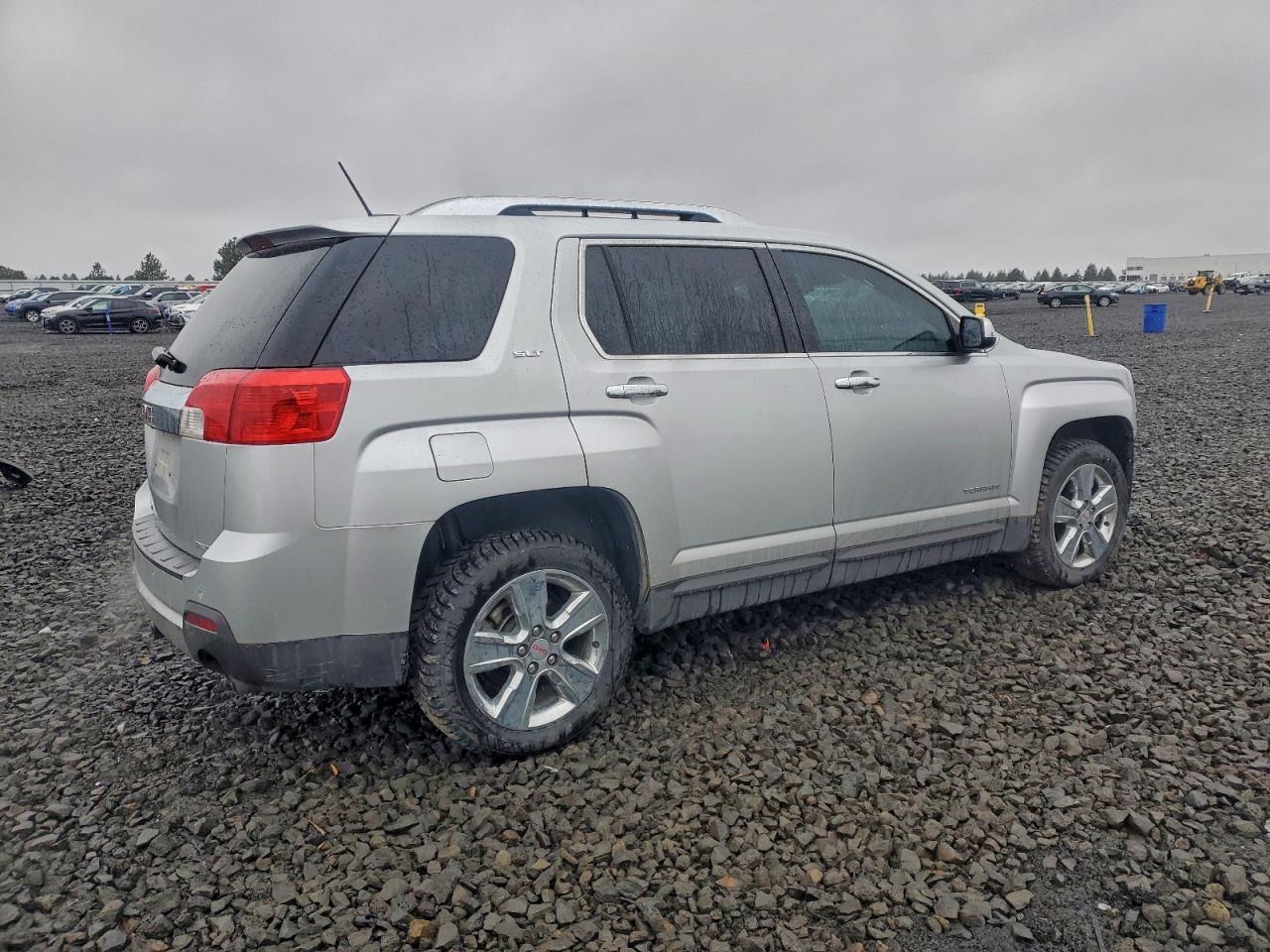 2015 GMC TERRAIN SLT photo 3