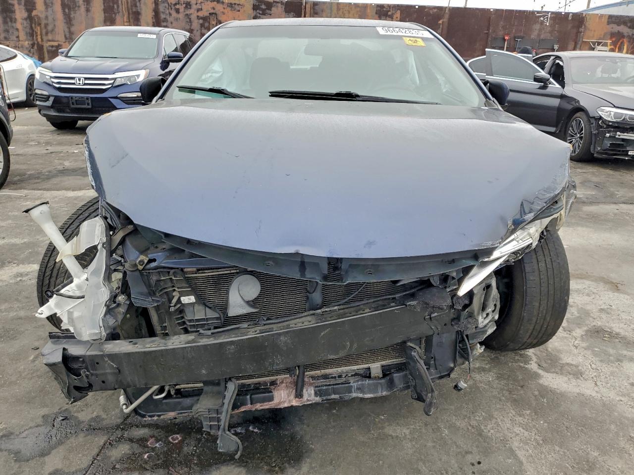 2017 TOYOTA CAMRY LE photo 13