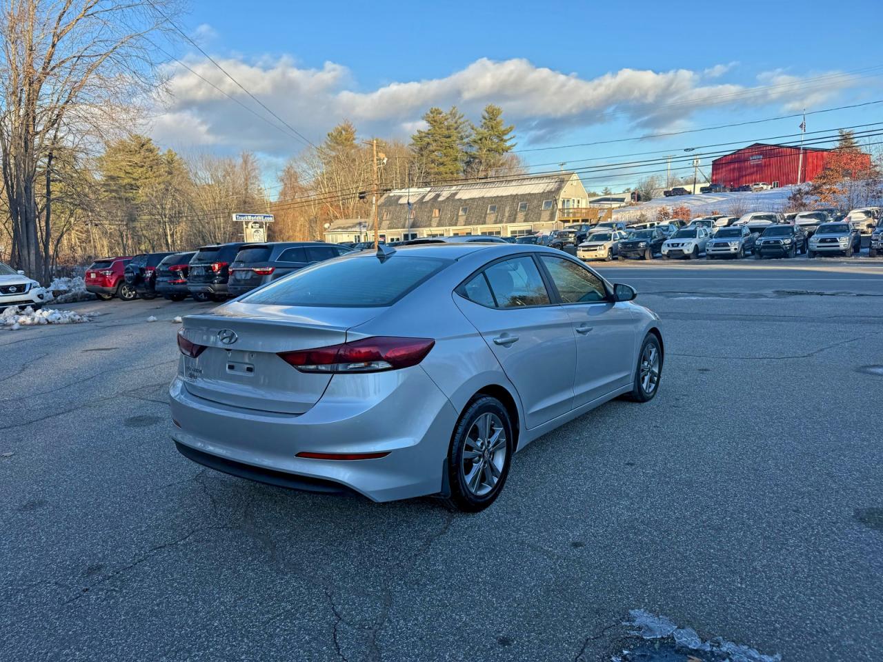 2018 HYUNDAI ELANTRA SEL photo 4