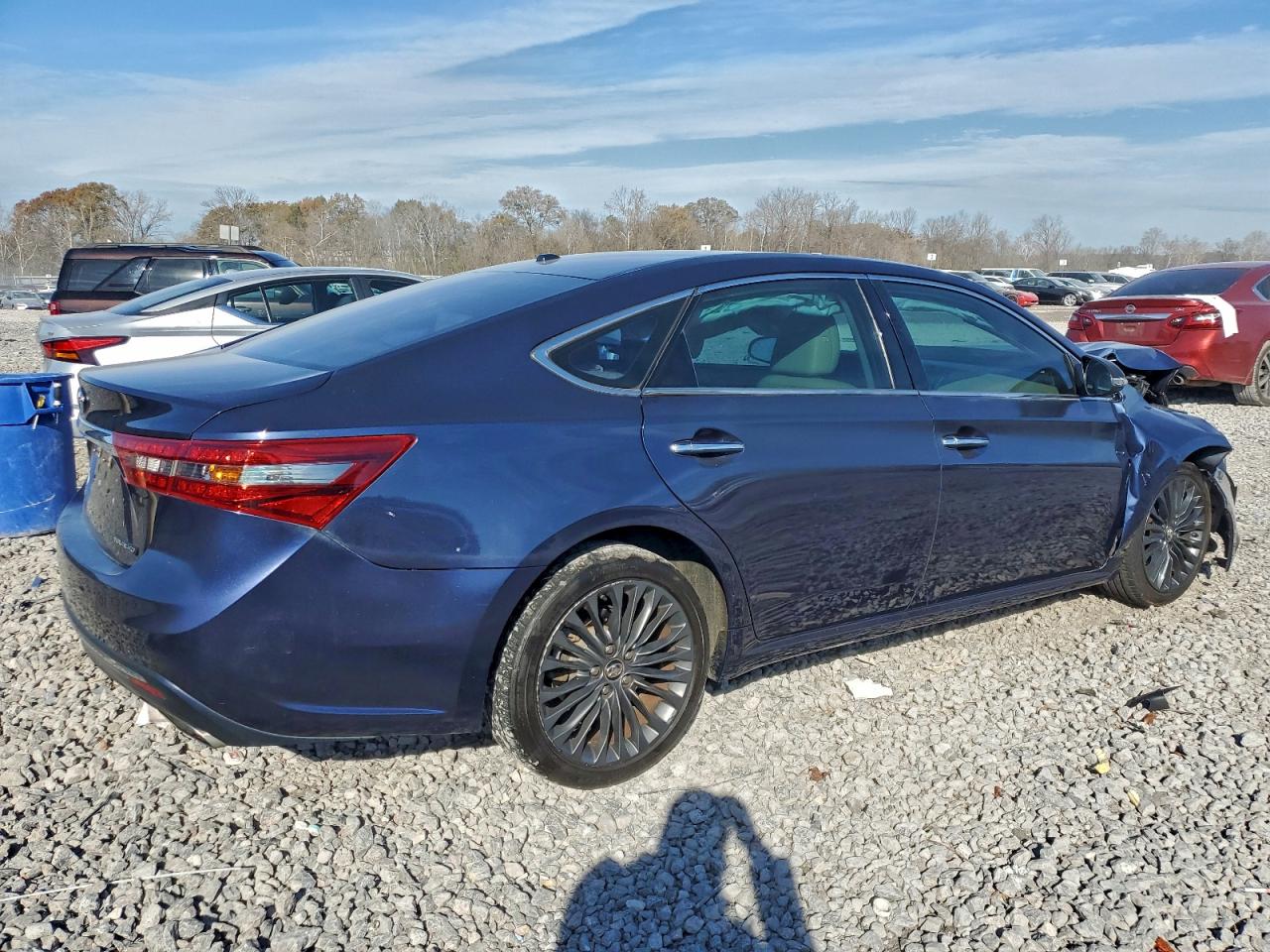 2016 TOYOTA AVALON XLE photo 3