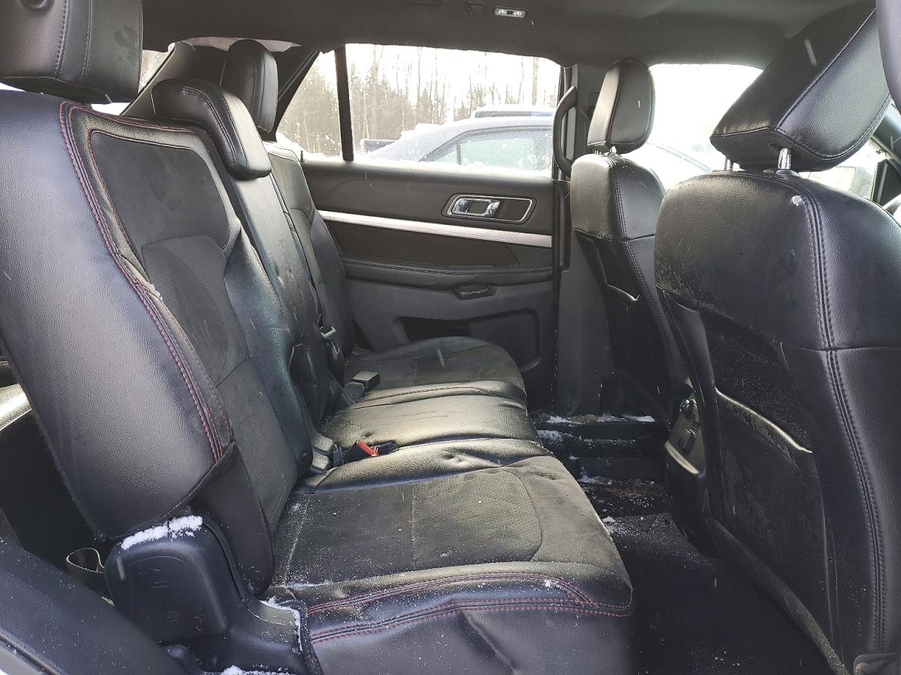 2019 FORD EXPLORER XLT photo 11