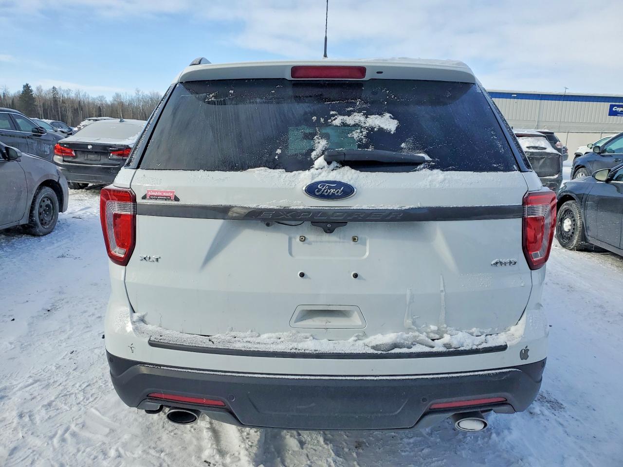 2019 FORD EXPLORER XLT photo 6