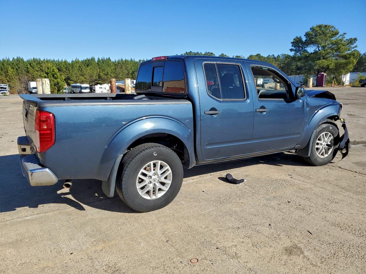 2017 NISSAN FRONTIER S photo 3