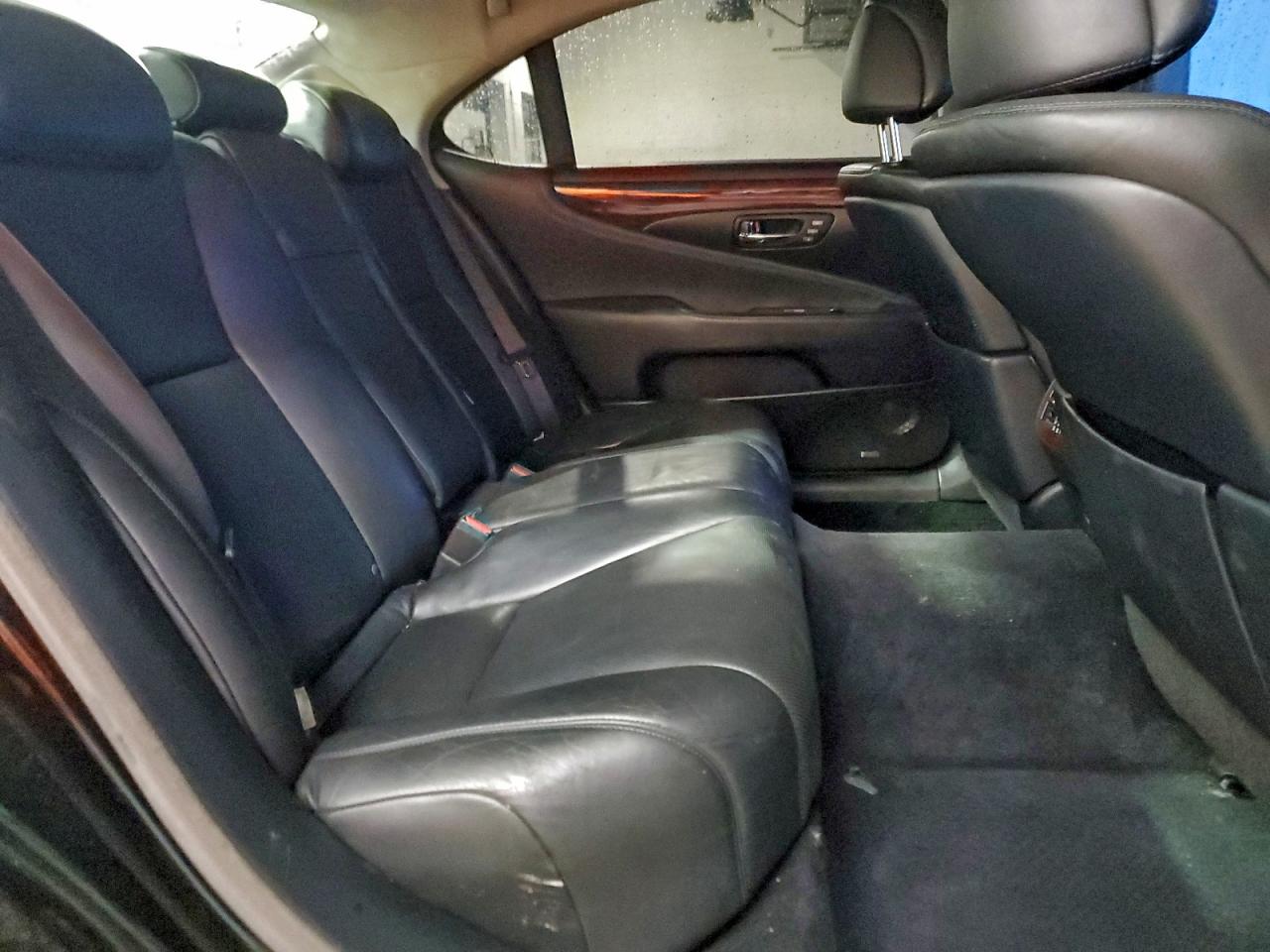 2009 LEXUS LS photo 10