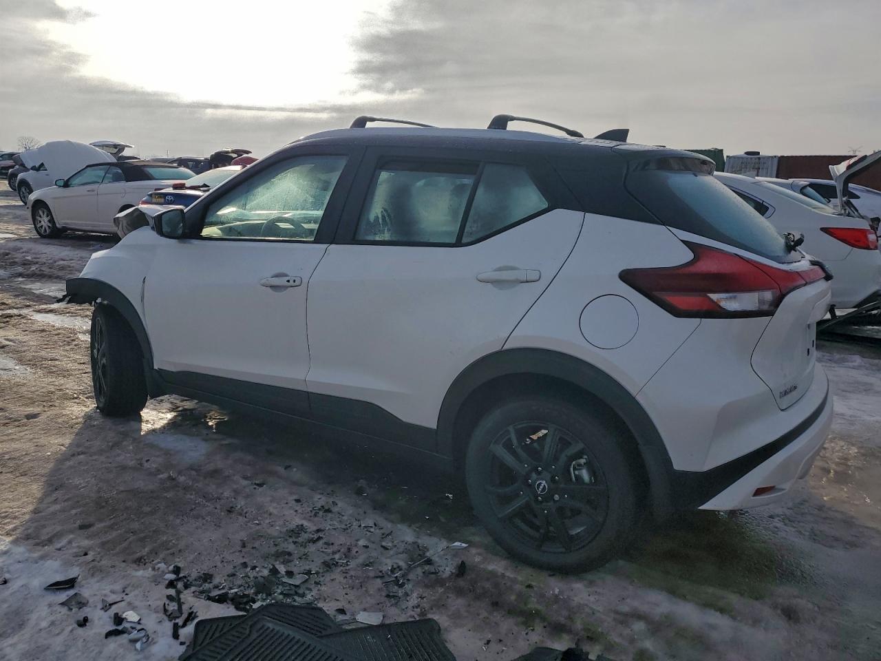 2023 NISSAN KICKS SV photo 2