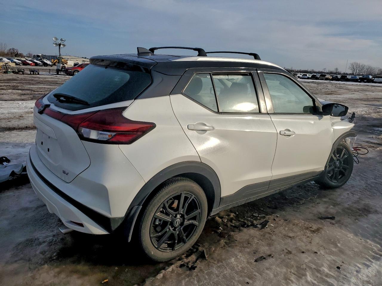 2023 NISSAN KICKS SV photo 3