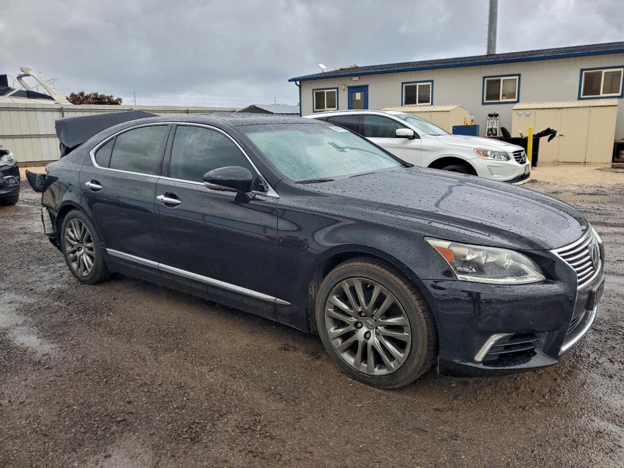 2016 LEXUS LS 460 photo 4