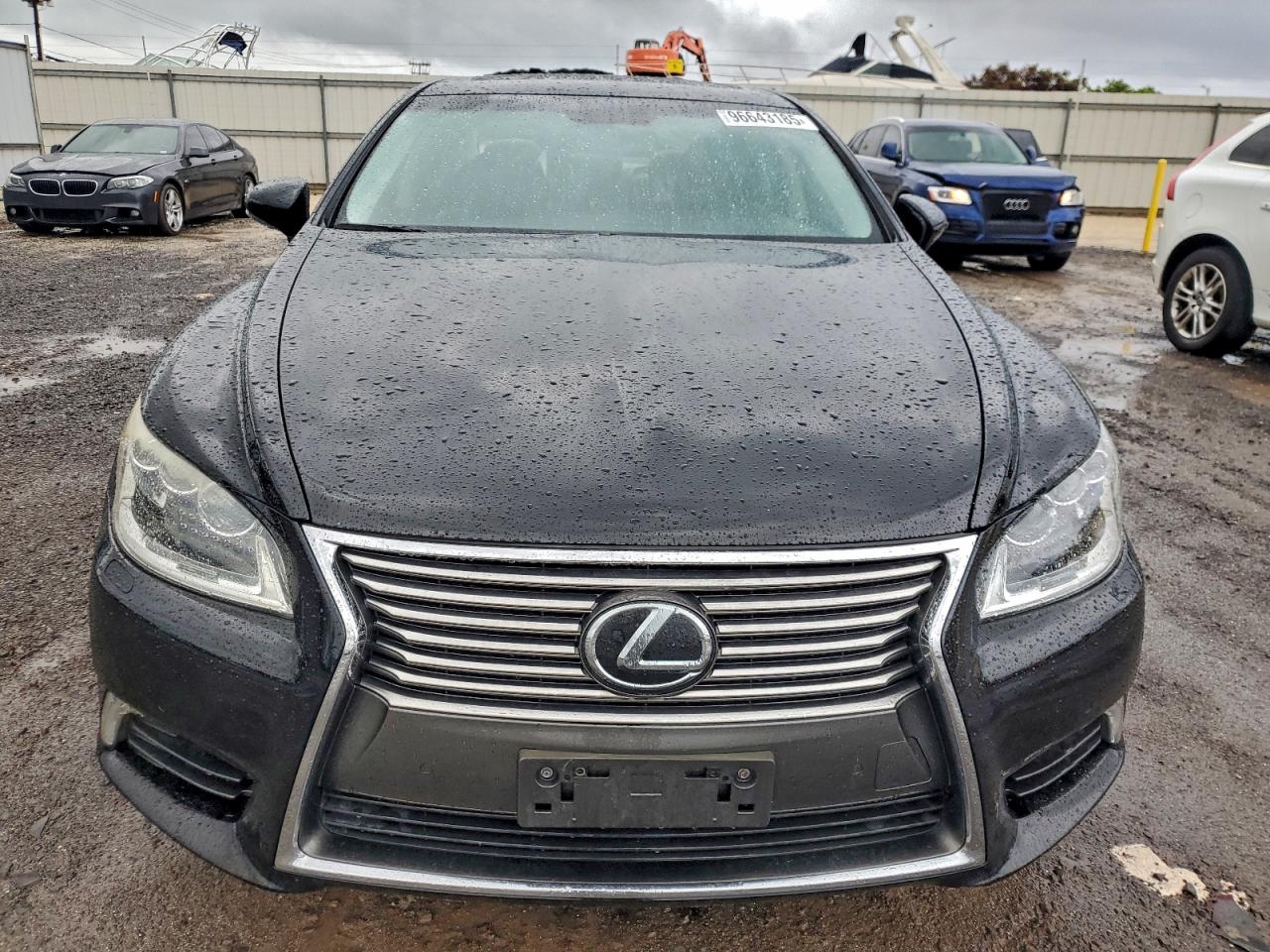 2016 LEXUS LS 460 photo 5