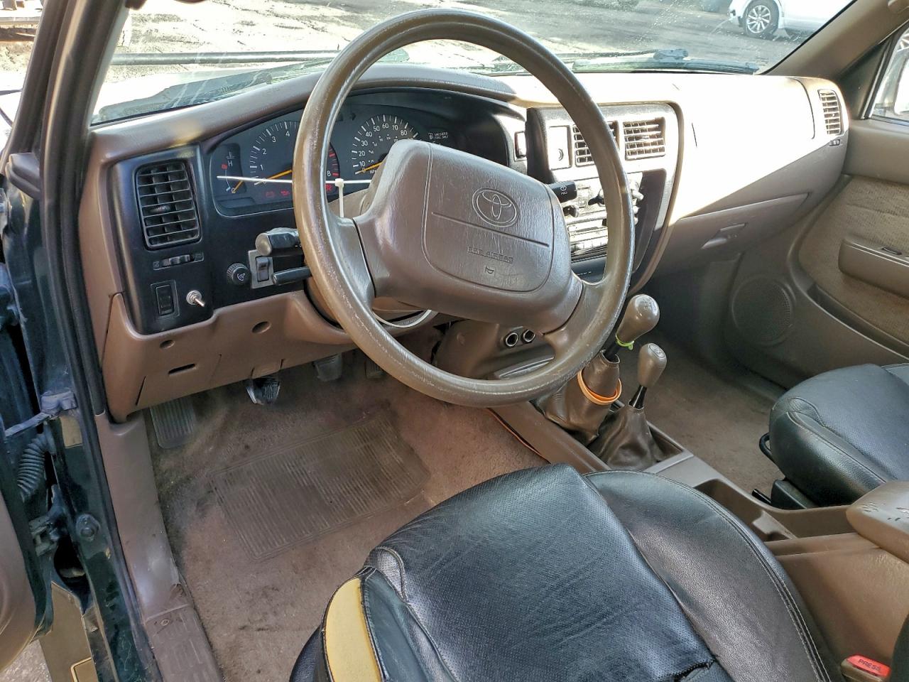 1999 TOYOTA TACOMA XTRACAB photo 8