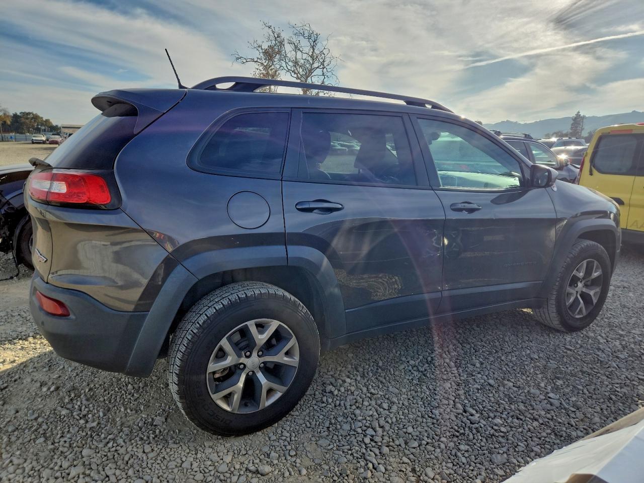 2018 JEEP CHEROKEE TRAILHAWK photo 3