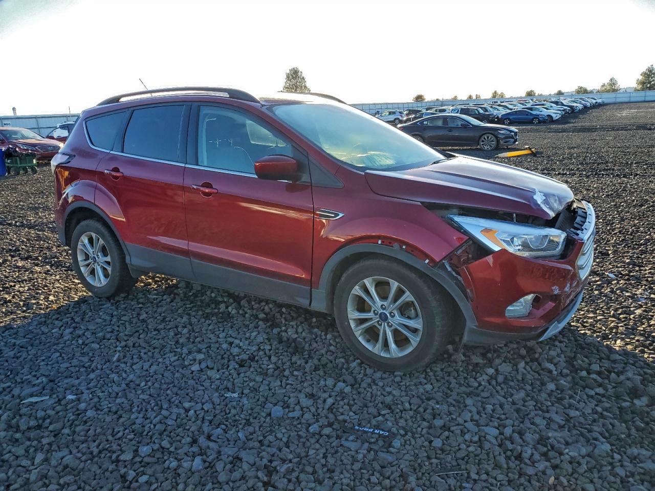 2017 FORD ESCAPE SE photo 4