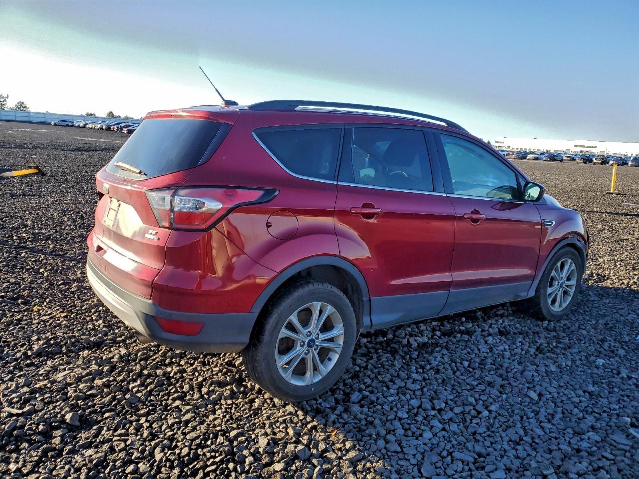 2017 FORD ESCAPE SE photo 3
