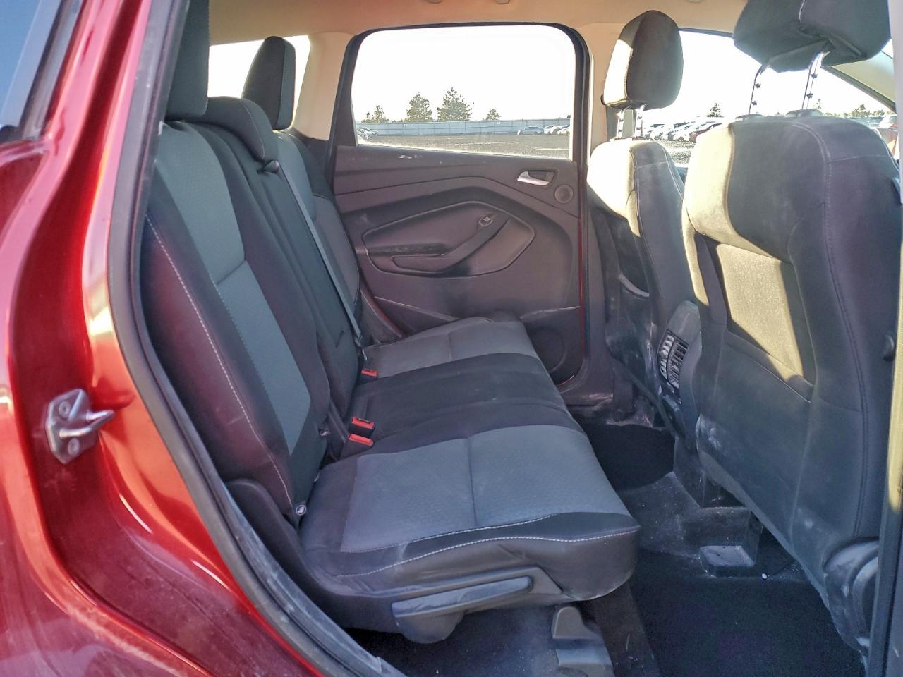 2017 FORD ESCAPE SE photo 11