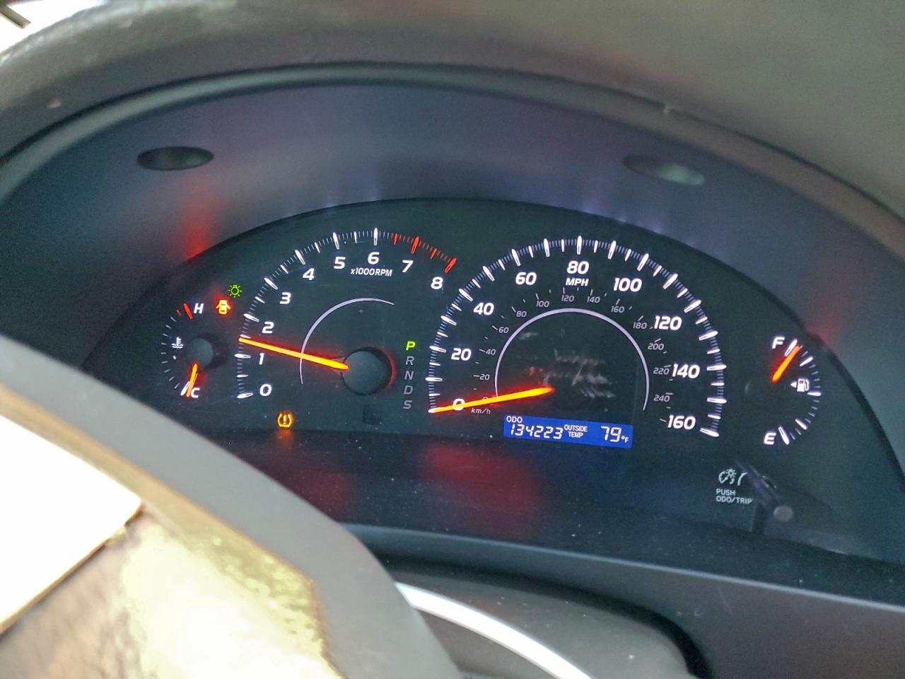 2010 TOYOTA CAMRY SE photo 9