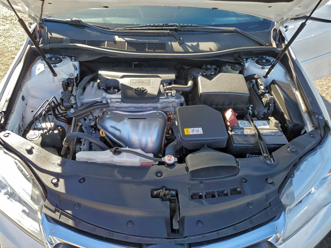 2017 TOYOTA CAMRY LE photo 11