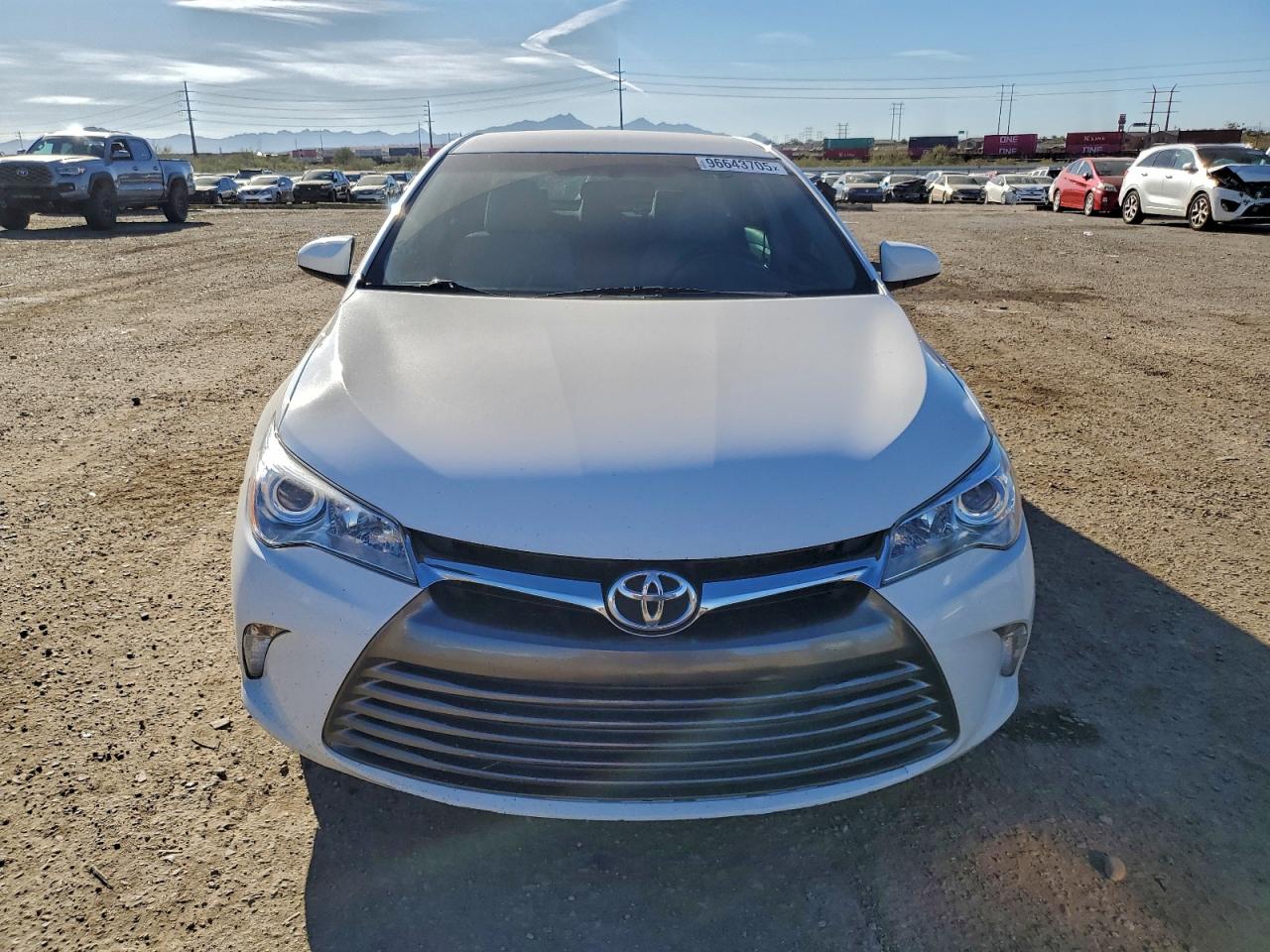 2017 TOYOTA CAMRY LE photo 5