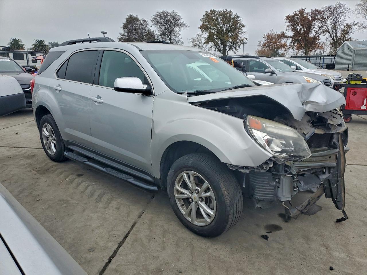 2016 CHEVROLET EQUINOX LT photo 4