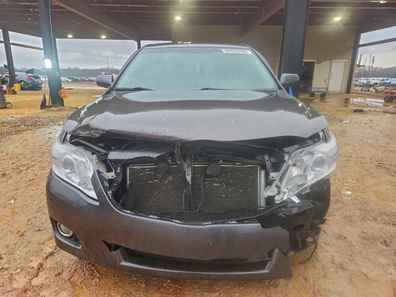 2011 TOYOTA CAMRY BASE photo 5