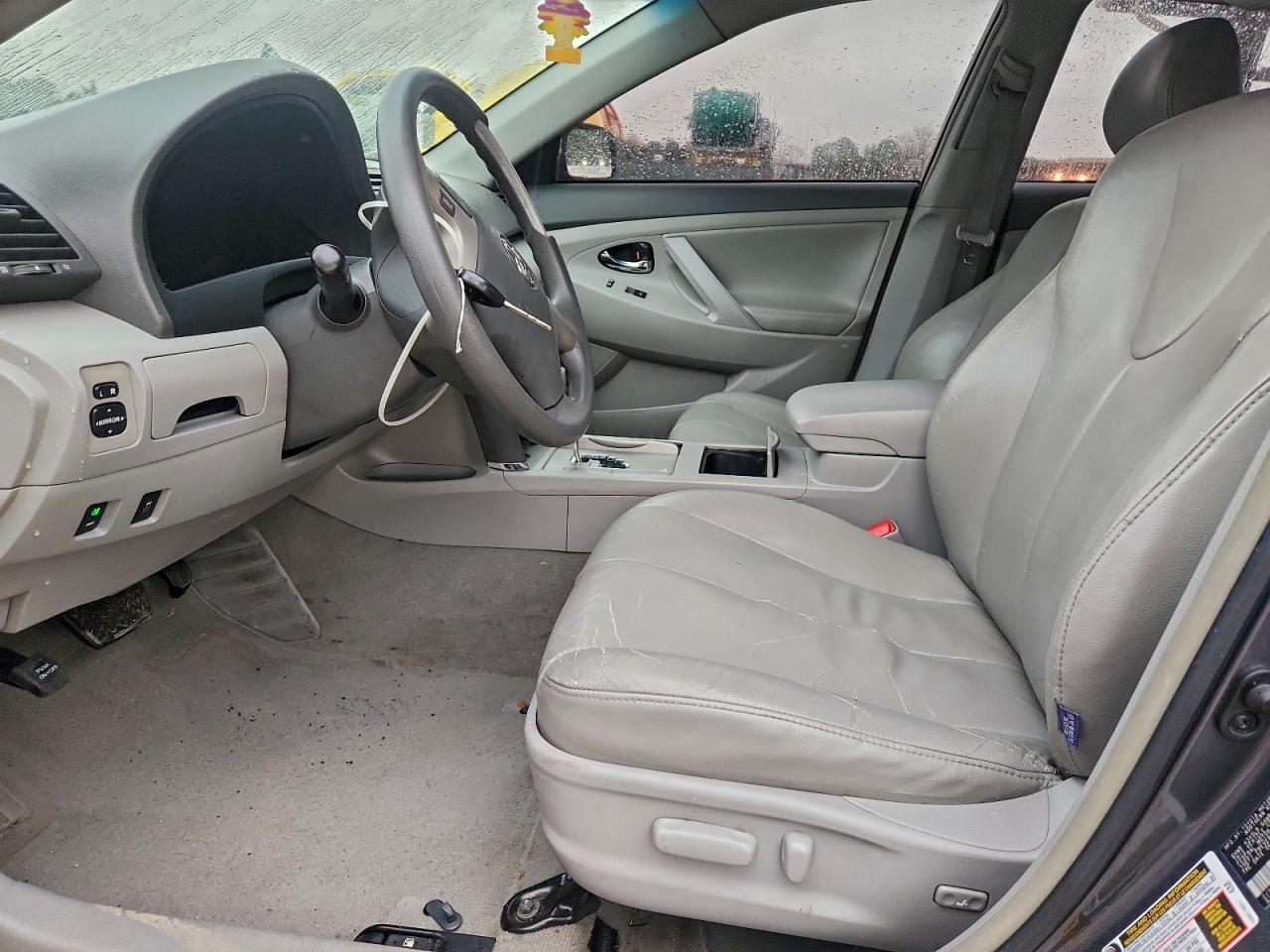 2011 TOYOTA CAMRY BASE photo 7