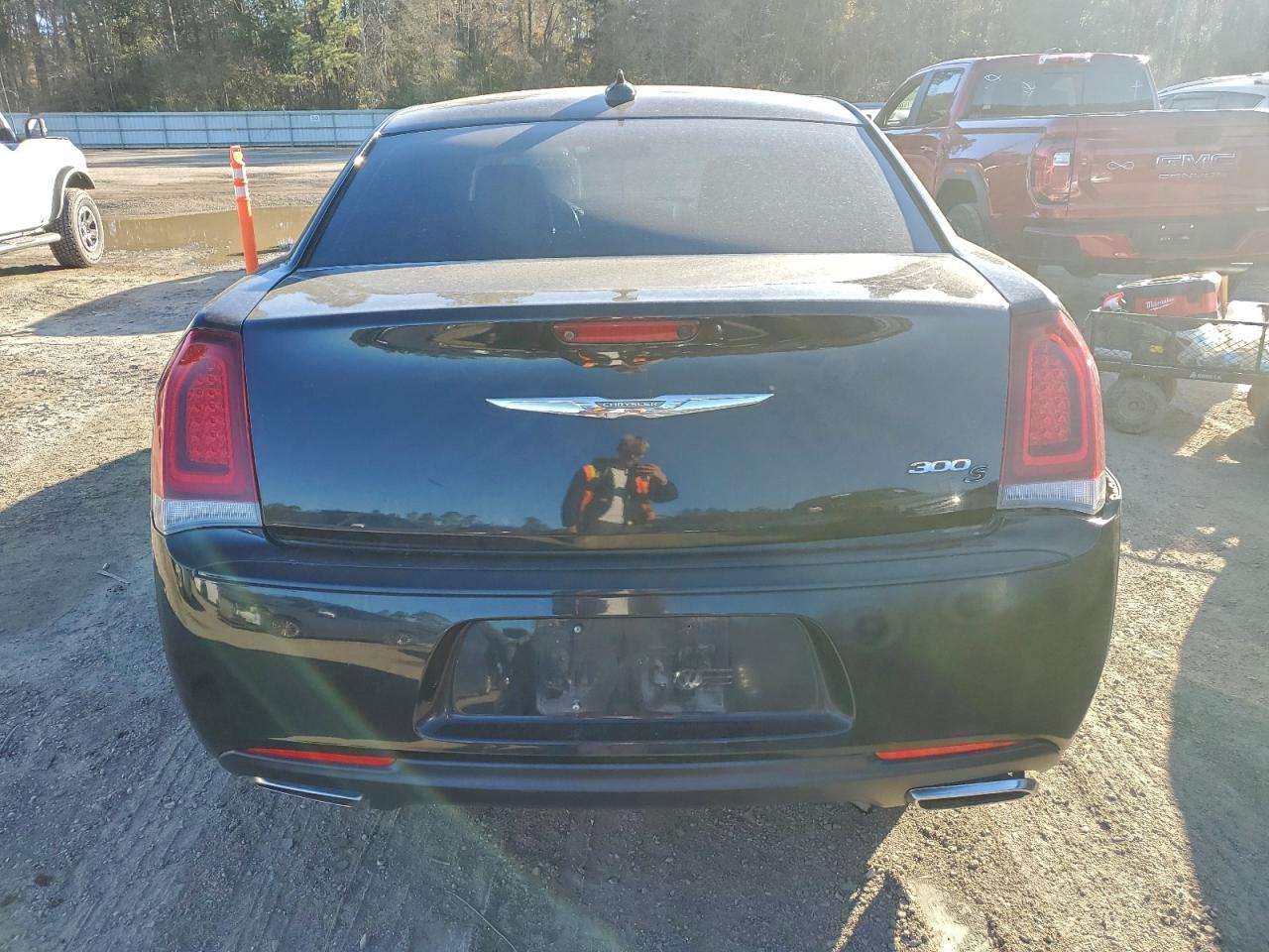 2019 CHRYSLER 300 S photo 11