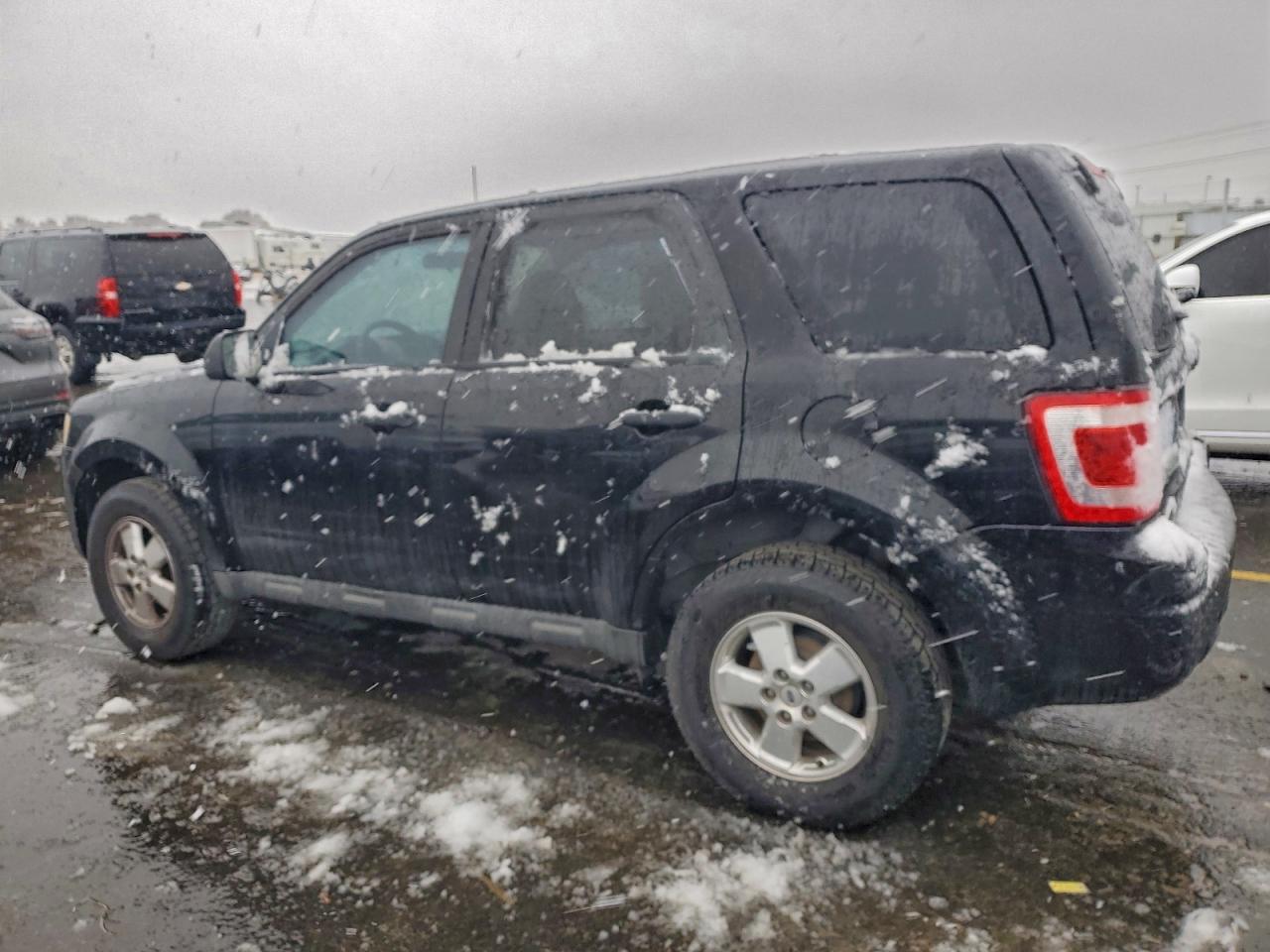 2012 FORD ESCAPE XLS photo 2