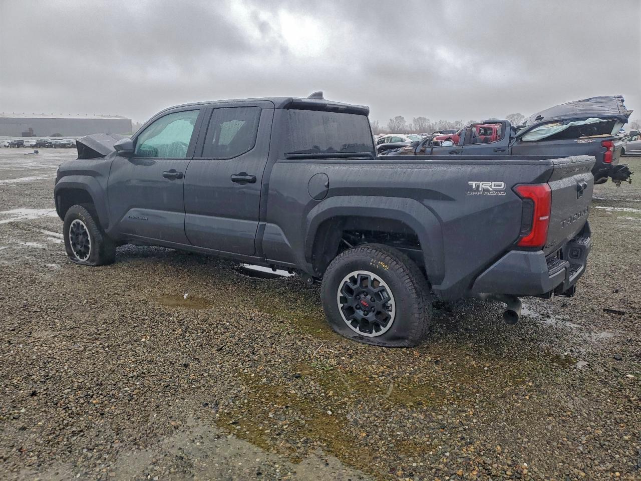 2025 TOYOTA TACOMA DOUBLE CAB photo 2