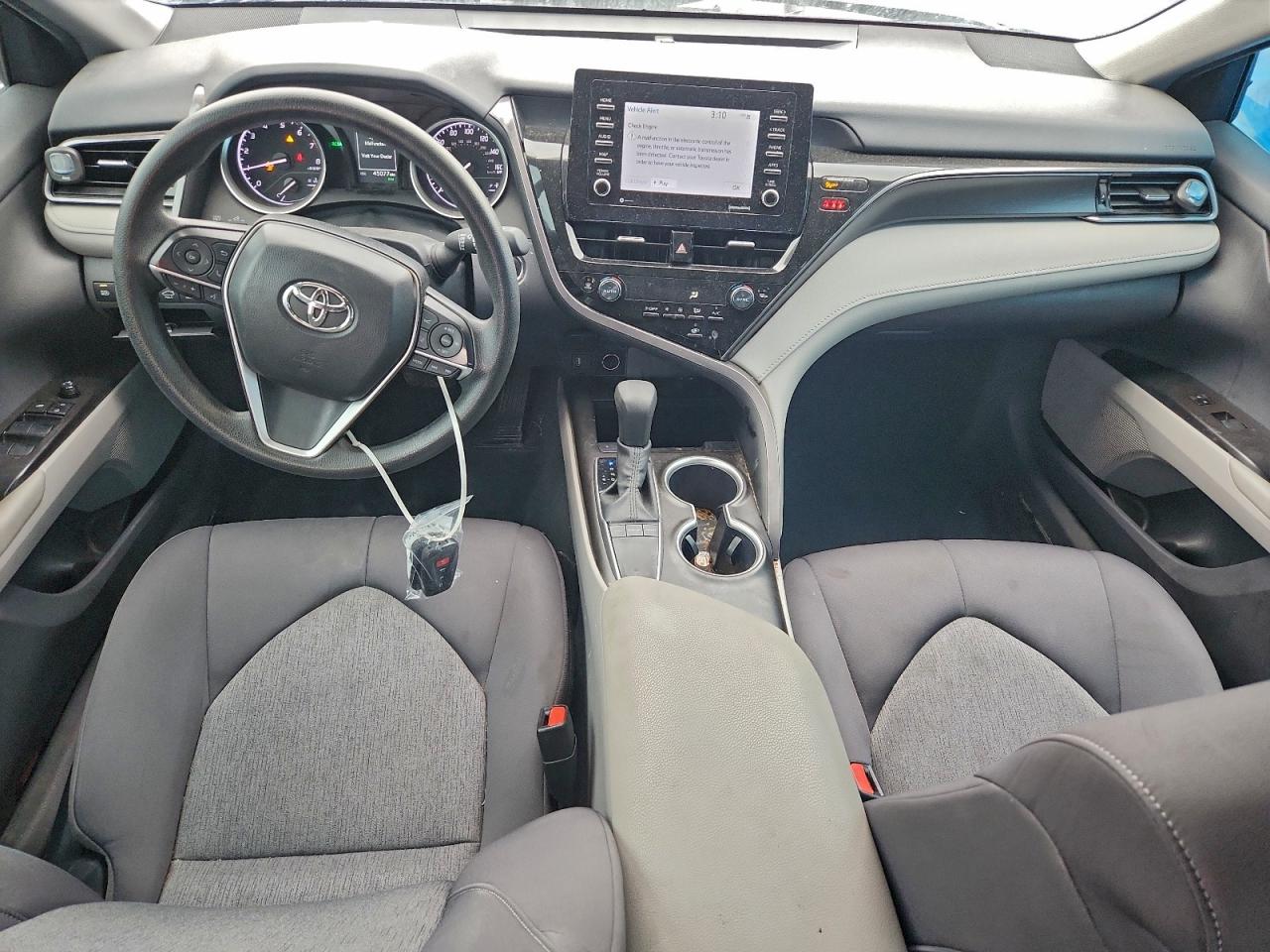 2024 TOYOTA CAMRY LE photo 8