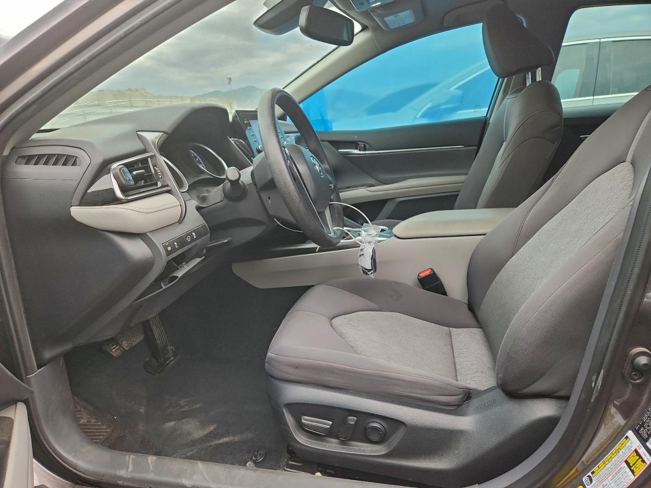 2024 TOYOTA CAMRY LE photo 7