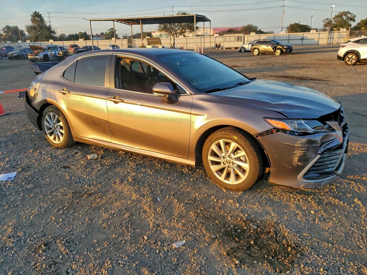 2024 TOYOTA CAMRY LE photo 4