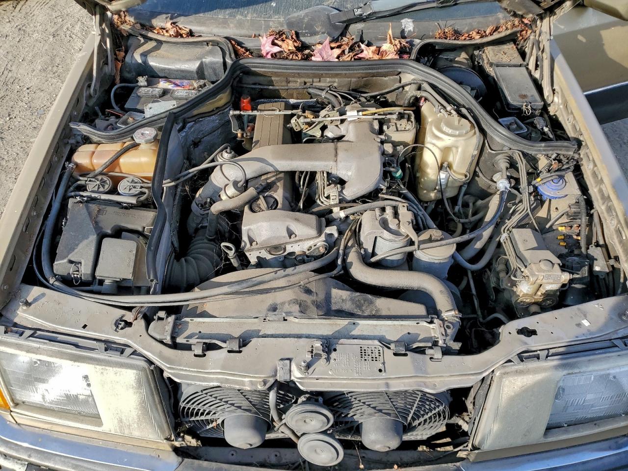 1991 MERCEDES-BENZ 300 D photo 11